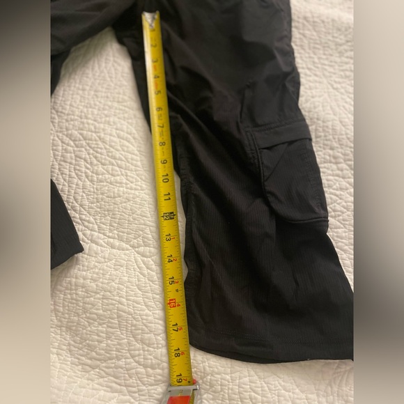 Women’s Black Dance Studio Cargo Pants Crop Size 4 - Picture 9 of 11